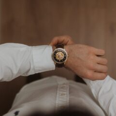 腕時計は年収の何割程度が妥当？年収別に割合やおすすめモデルをご紹介